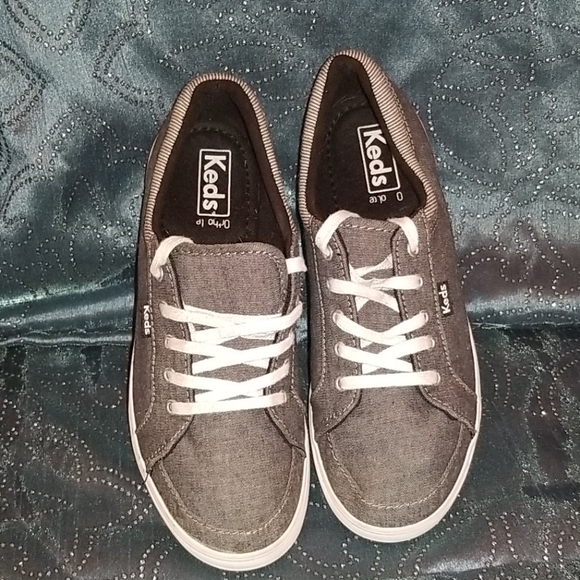 - Keds (like new) - Picture 2 of 5